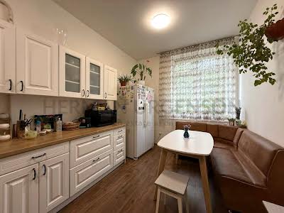 квартира за адресою Довженка, 6