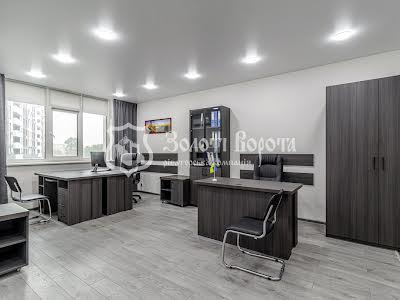 коммерческая по адресу Любомира Гузара просп. (Космонавта Комарова), 11