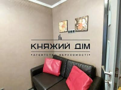 комерційна за адресою Жилянська вул., 62/64