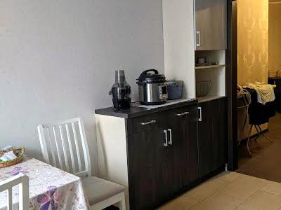 квартира за адресою Анни Ахматової вул., 30