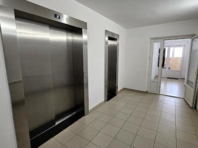 квартира за адресою Київ, Стадіонна вул., 6
