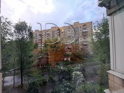 квартира по адресу Авиаконструктора Антонова ул., 15А