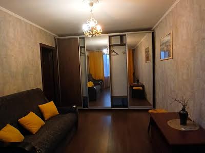 квартира за адресою Андрія Малишка вул., 13
