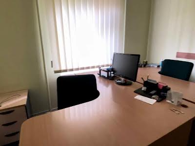 комерційна за адресою Підлісна вул., 2А