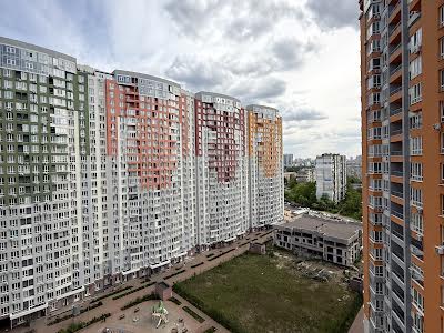 квартира за адресою Каховська вул., 60