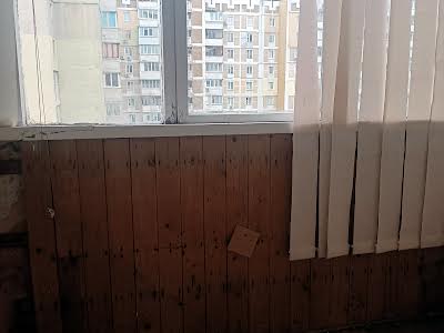 квартира за адресою Анни Ахматової вул., 6