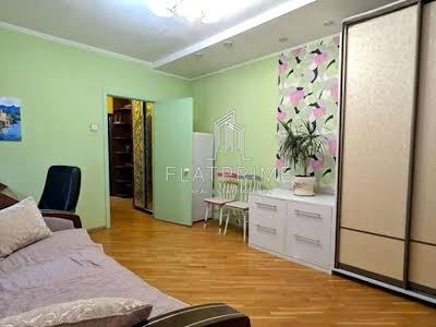 квартира за адресою Рональда Рейгана вул., 10