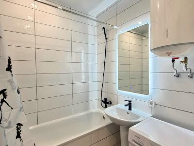 квартира за адресою Миколи Гулака вул., 4