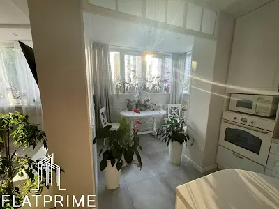 квартира по адресу Ревуцкого ул., 7-В