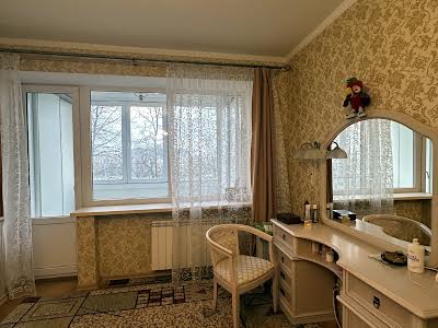 квартира за адресою Михайла Омеляновича-Павленка вул. (Суворова), 19-А