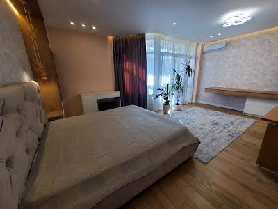 квартира за адресою Митрополита Василя Липківського вул. (Урицького), 37-В
