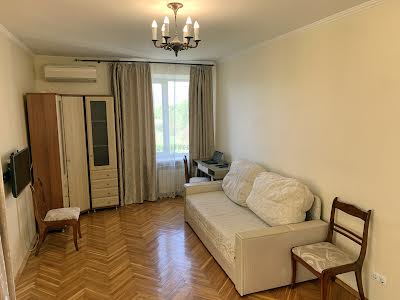 квартира за адресою Лаврська вул. (Січневого Повстання), 4-Б