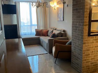 квартира за адресою Федора Ернста вул., 6