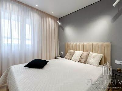 квартира за адресою Озерна, 27а