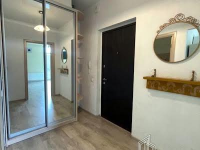 квартира за адресою Регенераторна вул., 4