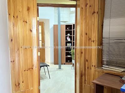 комерційна за адресою Потебні вул., 2