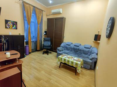 квартира по адресу Евгения Чикаленко ул. (Пушкінська), 43