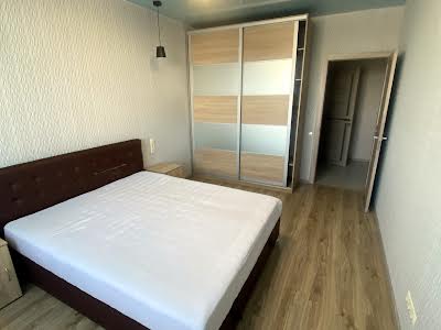 квартира за адресою Ревуцького вул., 40-В