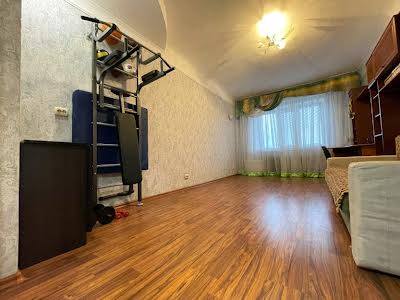 квартира по адресу Харьковских Дивизий ул., 17