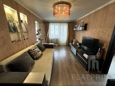 квартира по адресу Набережно-Крещатицкая ул., 35а