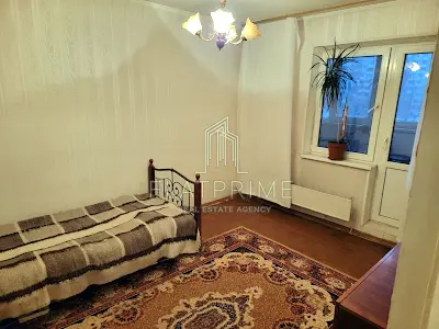 квартира за адресою Академіка Глушкова просп., 33