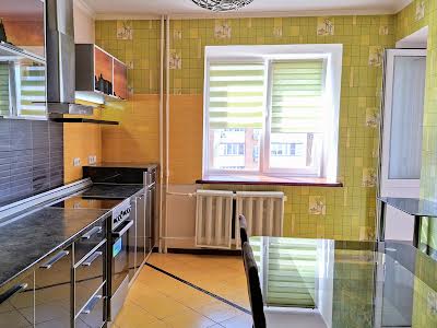 квартира за адресою Вишняківська вул., 9