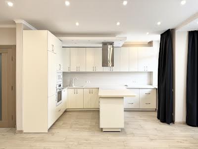 квартира за адресою Федора Ернста вул., 16а