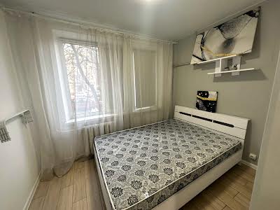 квартира за адресою Леся Курбаса просп., 18