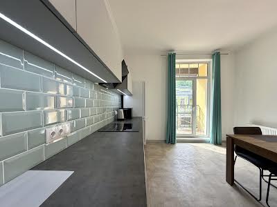 квартира за адресою Дегтярна вул., 20