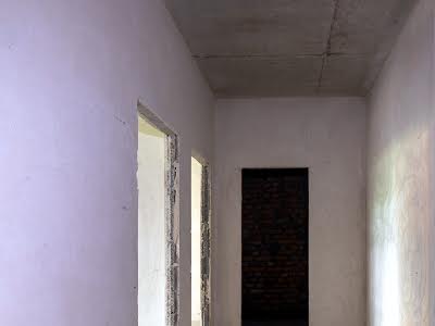 комерційна за адресою Радистів вул., 40