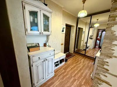 квартира за адресою Метрологічна вул., 113