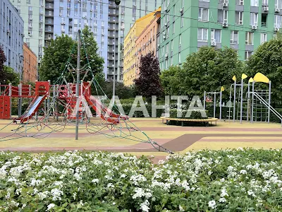 квартира за адресою Регенераторна вул., 4 к15