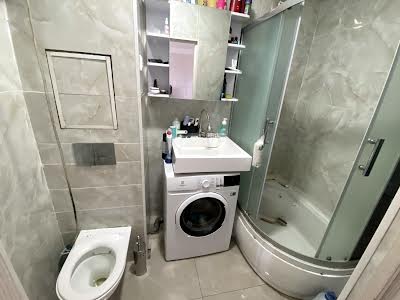 квартира за адресою Велика Васильківська вул. (Червоноармійська), 145/1