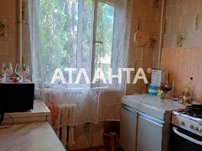 квартира за адресою Космонавтів вул., 13