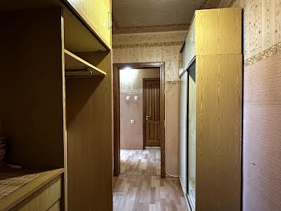 квартира за адресою Ревуцького вул., 18