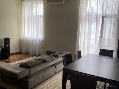 квартира за адресою Волоська вул., 18