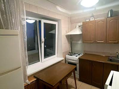 квартира за адресою Зодчих вул., 38