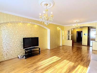 квартира по адресу Раисы Окипной ул., 4