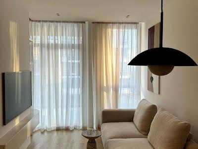 квартира за адресою Салютна вул., 2к18