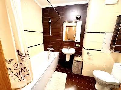 квартира за адресою Дегтярівська вул., 25к1
