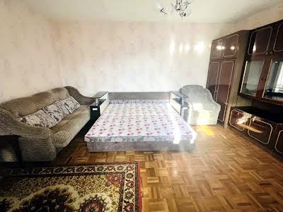квартира по адресу Межигорская ул., 50