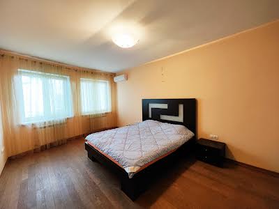 квартира по адресу Забилы Виктора ул., 5