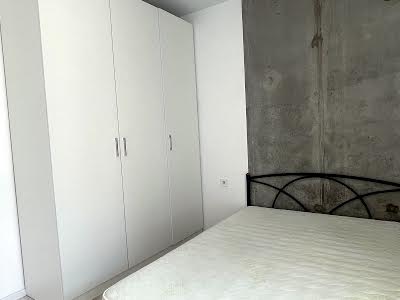 квартира за адресою Київ, Салютна вул., 2к3