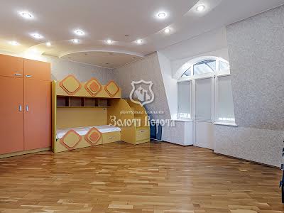 квартира за адресою Київ, Верховинна вул., 84