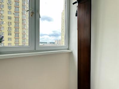 квартира за адресою Сім'ї Кульженків вул. (Петра Дегтяренка), 35