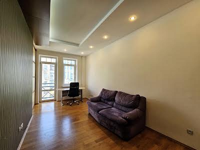 квартира за адресою Панаса Мирного вул., 8