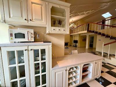 квартира за адресою Панаса Мирного вул., 8