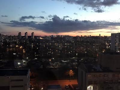 квартира за адресою Соборності просп. (Возз'єднання), 17