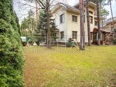 будинок за адресою с. Плюти, центральна, 8