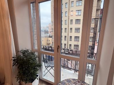 квартира за адресою Алли Горської пров. (Чеслава Бєлінського), 10
